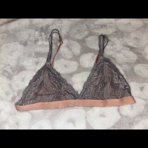 Lace Triangle Bralette Tilly”s